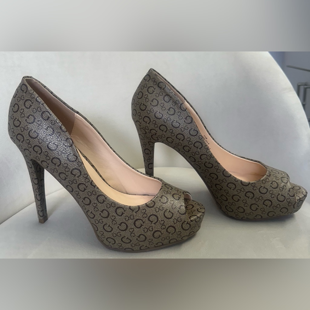 G By Guess Brand Logo Heels